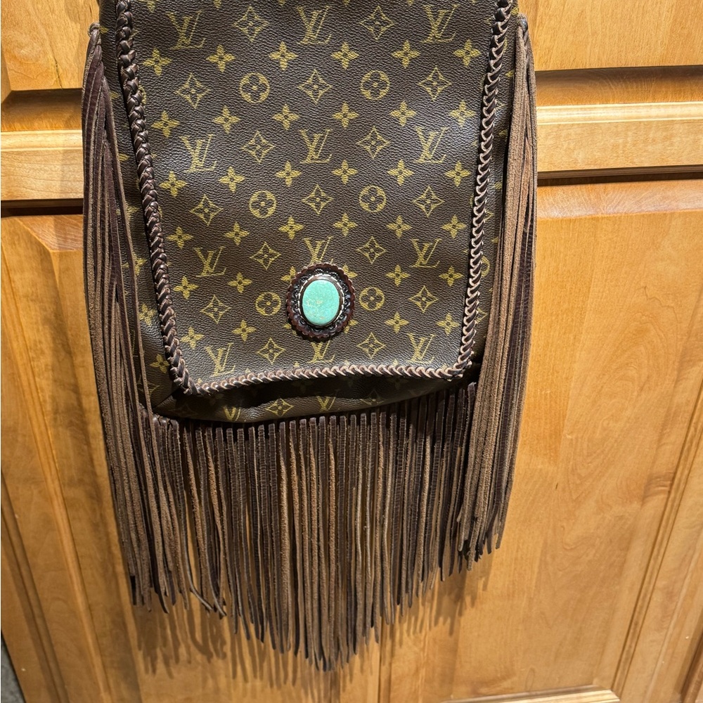 Louis Vuitton Monogram Brown Crossbody with Fringe (vintage boho bags)
